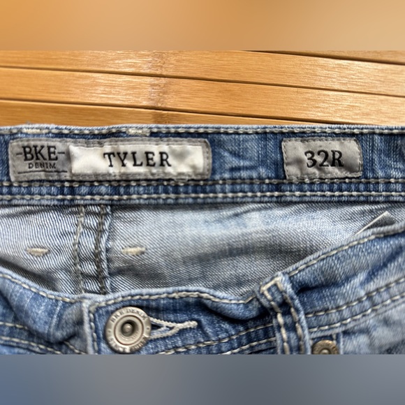 BKE Tyler Wide Leg Regular Fit Denim Jeans, (Distressed) Men's Size 32R - Picture 12 of 16